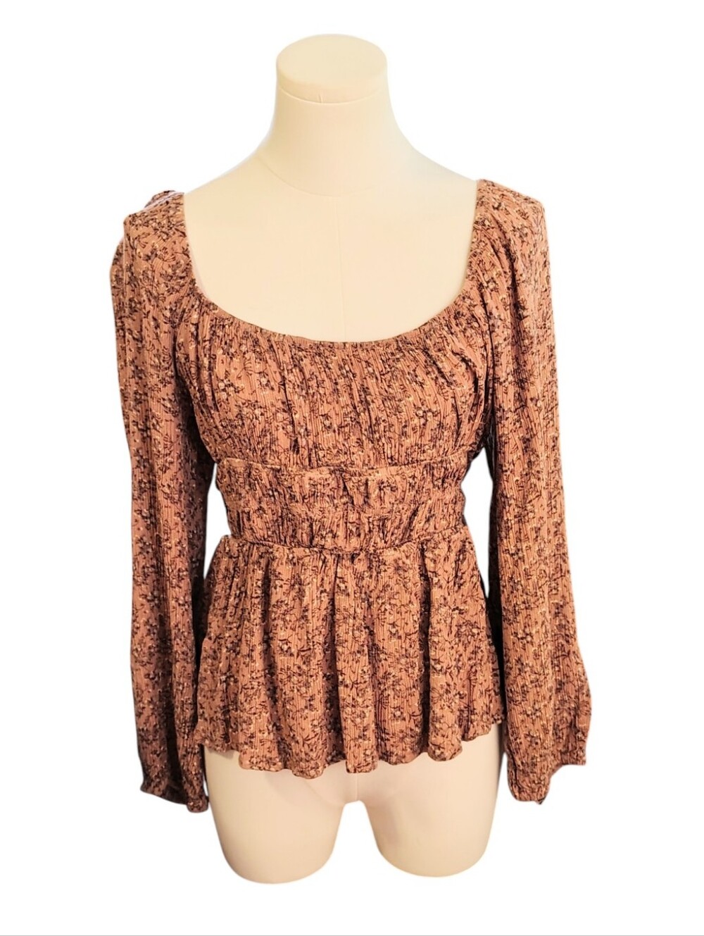 Blue B Collection Tan White Floral Crepe Peasant Scoop Neck Blouse Size Medium